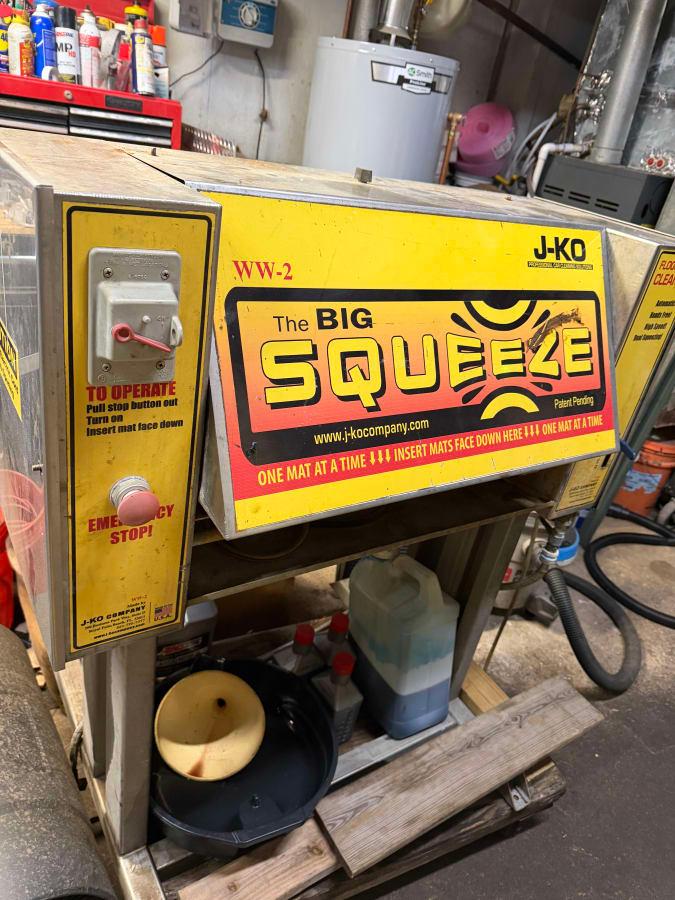 J-KO WW-2 The Big Squeeze Mat Washing System