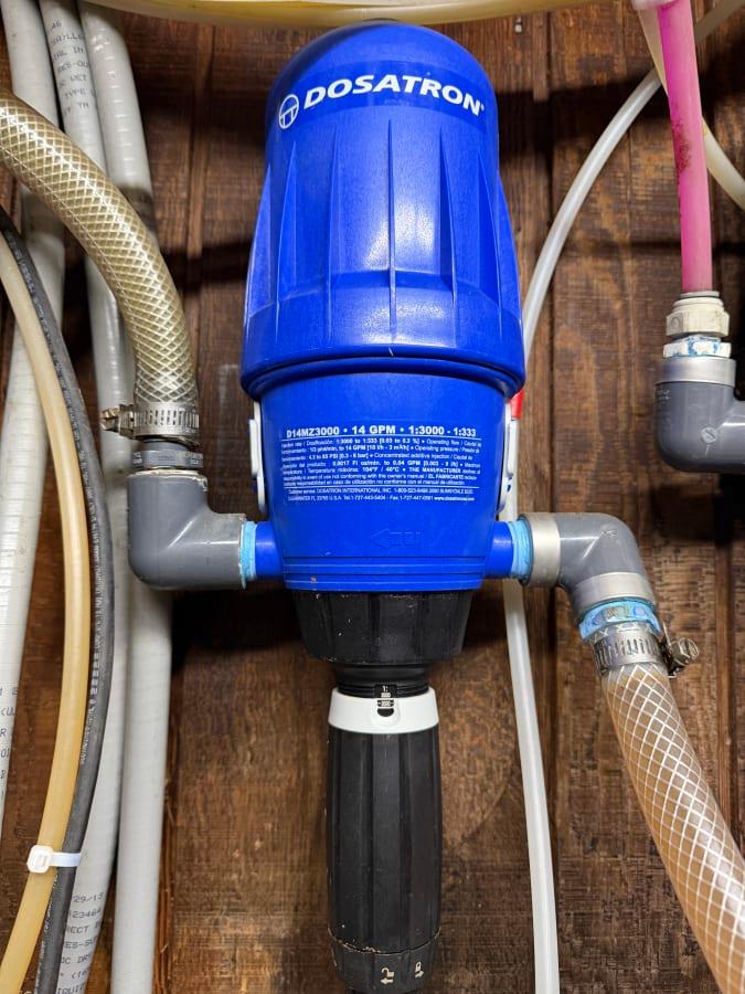 Dosatron D14MZ3000 Chemical Metering Pump 14 GPM 1:3000
